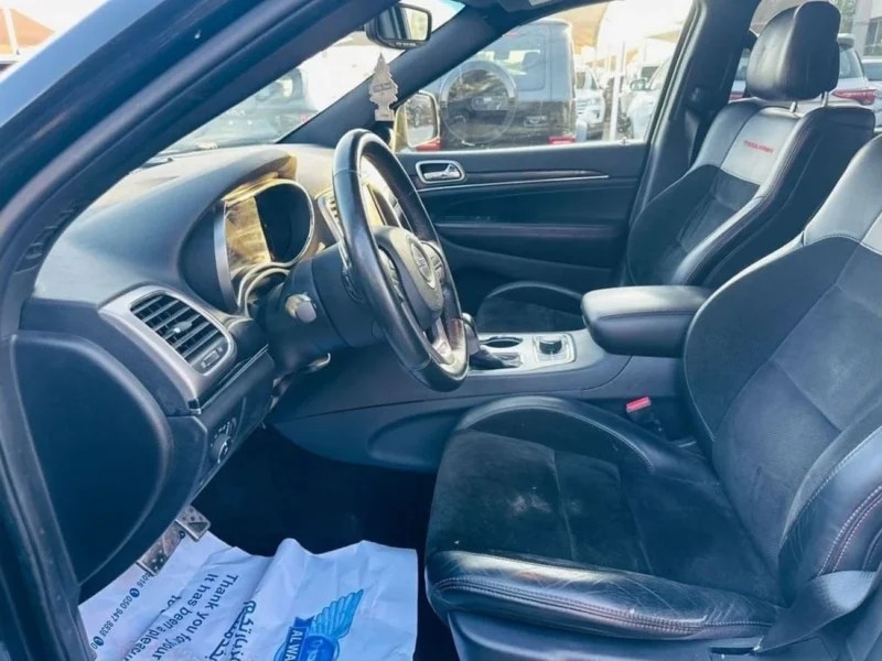 2017 Jeep Grand Cherokee Limited 5.7 Litres HEMI V8 Petrol Engine Black SUV American Specs