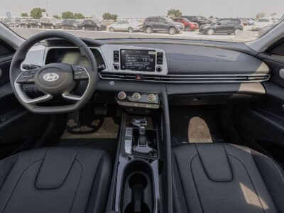 2025 Hyundai Elantra GLX Elite 1.5-liter MPI Petrol Engine White Black Sedan Automatic