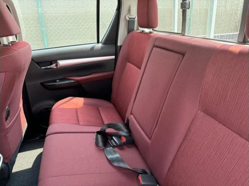 2025 Toyota Hilux 2.7L 4-cylinder Petrol Engine White Red Pickup Truck Automatic Full Option