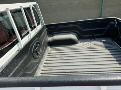 2025 Toyota Hilux 2.7L 4-cylinder Petrol Engine White Red Pickup Truck Automatic Full Option