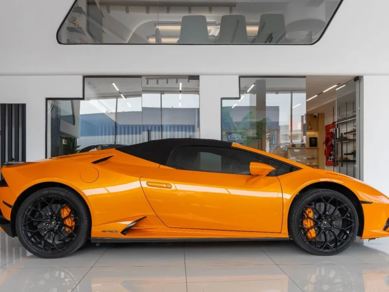 2024 Lamborghini Huracán EVO Spyder 5.2L Naturally Aspirated V10 Orange Black Coupe