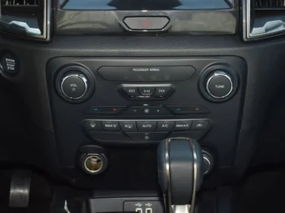 2022 Ford Ranger Wildtrak 3.2-liter 5-cylinder Turbo Diesel White Black Pickup Truck Automatic