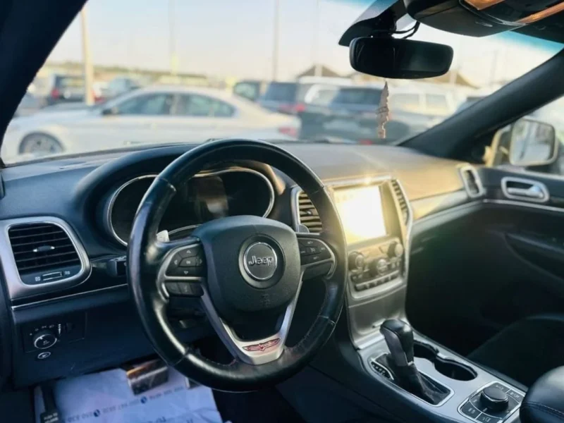 2017 Jeep Grand Cherokee Limited 5.7 Litres HEMI V8 Petrol Engine Black SUV American Specs