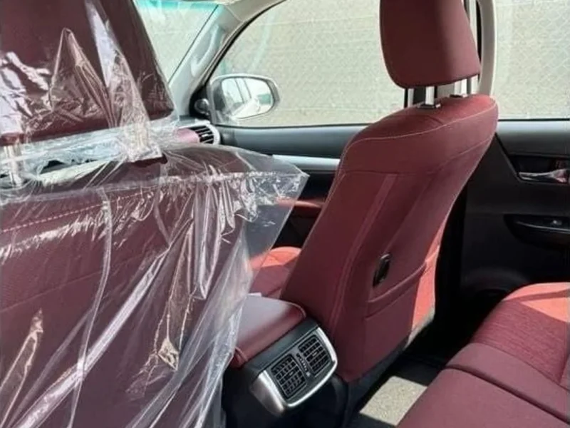 2025 Toyota Hilux 2.7L 4-cylinder Petrol Engine White Red Pickup Truck Automatic Full Option