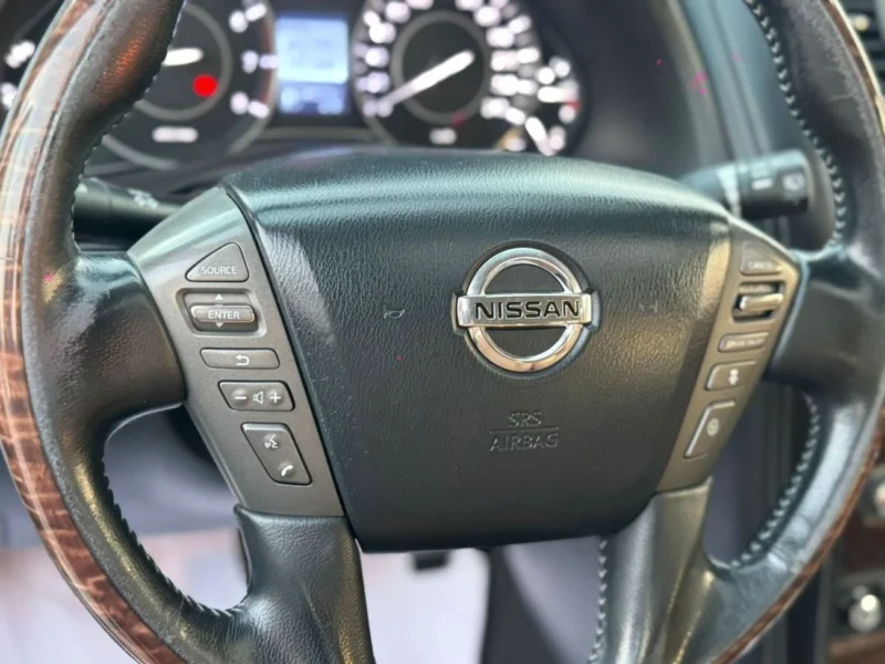 2018 Nissan Patrol LE Platinum 5.6-liter V8 Petrol Engine Black Tan SUV Automatic GCC Specs