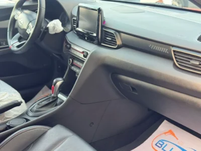 2019 Hyundai Veloster 1.6-liter turbocharged 4-cylinder Petrol Engine Red Black Hatchback