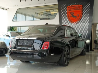 2023 Rolls-Royce Phantom La Gondola 1 of 1 6.75-litre Twin-Turbo V12 Black Red Sedan