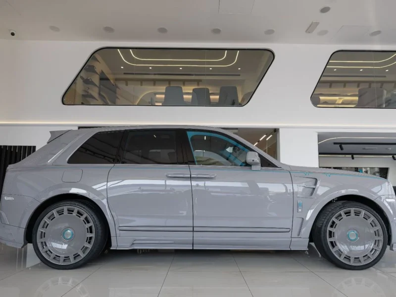 2023 Rolls-Royce Cullinan Mansory 6.75L Twin-Turbo V12 Grey Blue SUV Perfect Condition