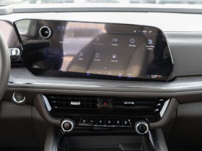 2025 Chevrolet Suburban LS 5.3L EcoTec3 V8 Petrol Engine Black Beige SUV GCC Specs