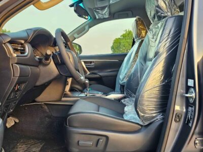 2025 Toyota Fortuner SR5 ADVENTURE 4.0L V6 PETROL Grey Black SUV GCC Specs