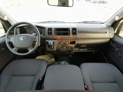 2022 Toyota Hiace STANDARD ROOF 2.5L 4 Cylinder Diesel Engine White Grey Van GCC