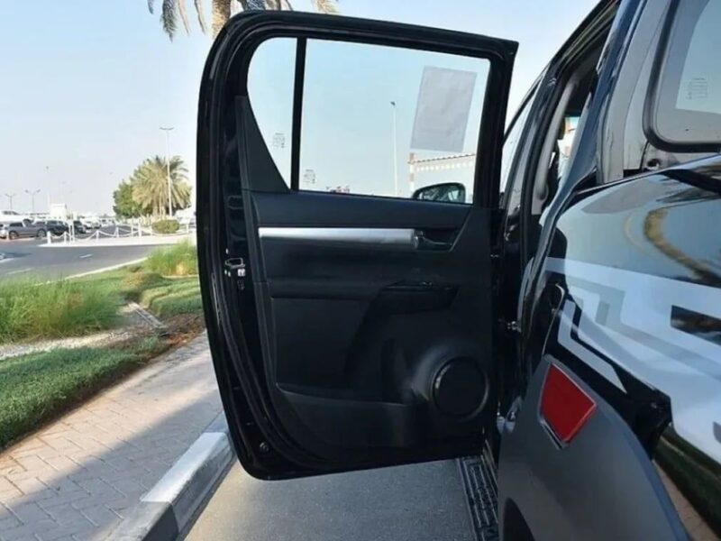 2025 Toyota Hilux SR5 4.0 Litres V6 Petrol Engine Black Pickup Truck Automatic 4WD