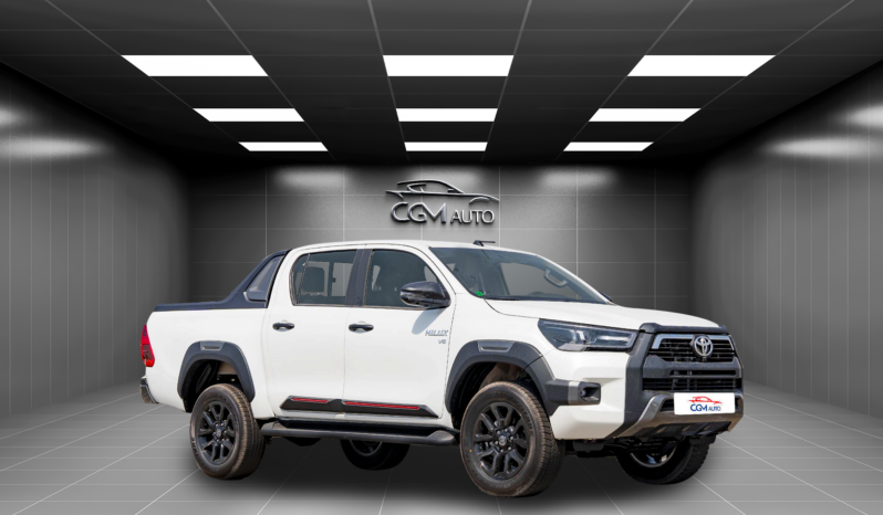 2025 Toyota Hilux Adventure 4.0L V6 DOHC 24-Valve with Dual VVT-i White Black Pickup