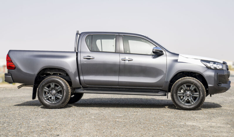 2025 Toyota Hilux DC 2.4L 4-Cylinder Turbocharged Diesel Engine Grey Black Pickup