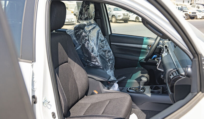 2025 Toyota Hilux Adventure 4.0L V6 DOHC 24-Valve with Dual VVT-i White Black Pickup