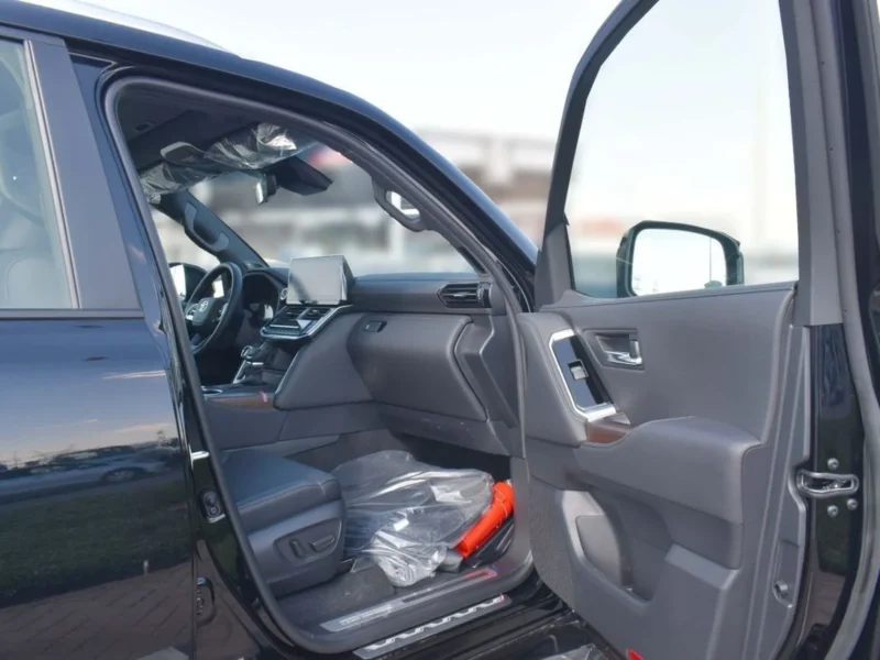 2025 Toyota Land Cruiser GXR 3.3 Liters V6 Twin Turbo Diesel Black SUV GCC Specs