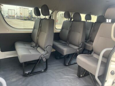 2017 Toyota Hiace Commuter SLWB 3.0 Litres 4 Cylinder Diesel Engine White Grey Van