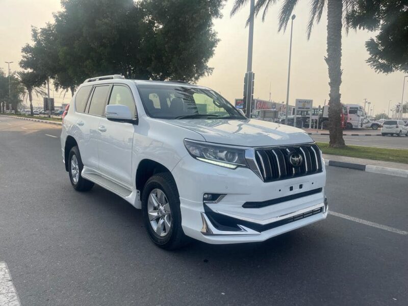 2022 Toyota Land Cruiser Prado Altitude 2.8L Turbodiesel 4-cylinder Engine White Grey SUV