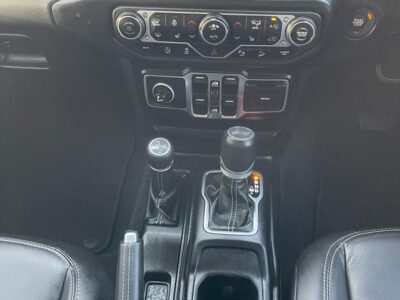 2021 Jeep Wrangler Unlimited Overland 3.6 Litres Pentastar V6 Petrol Engine Grey Black SUV