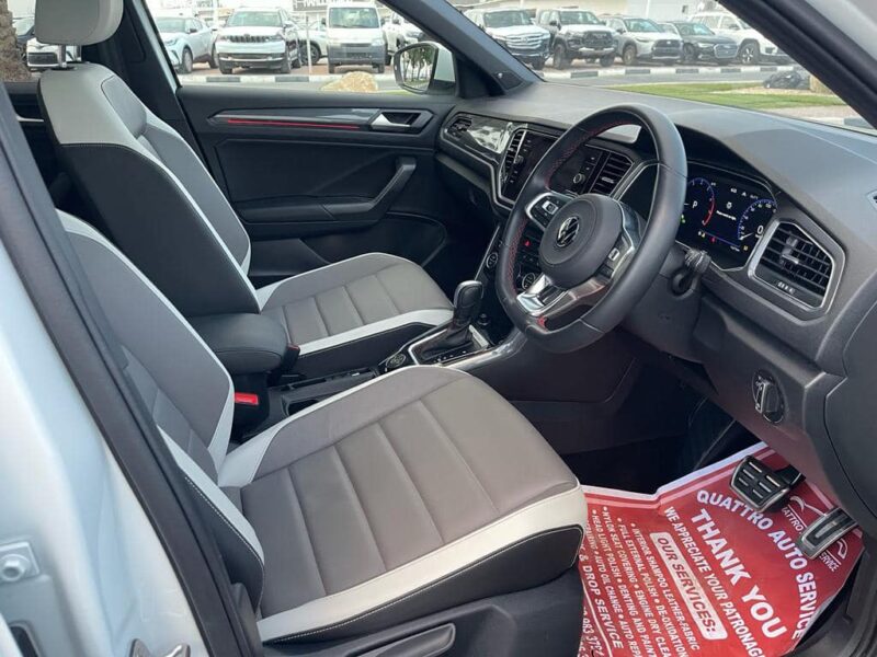 2022 Volkswagen T-Roc 110 TSI Style 1.4L 4 Cylinders Turbo Petrol White Grey SUV