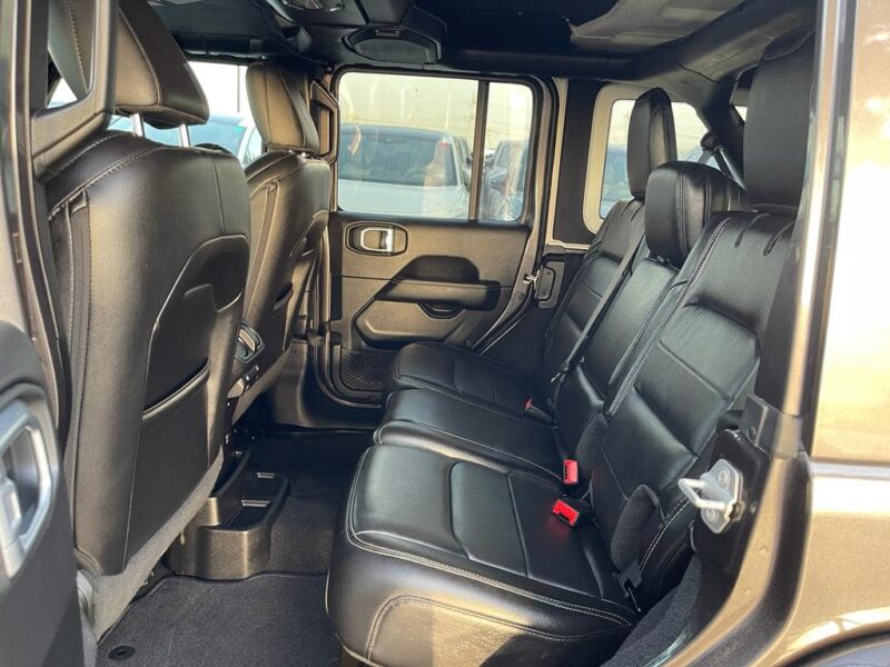 2021 Jeep Wrangler Unlimited Overland 3.6 Litres Pentastar V6 Petrol Engine Grey Black SUV