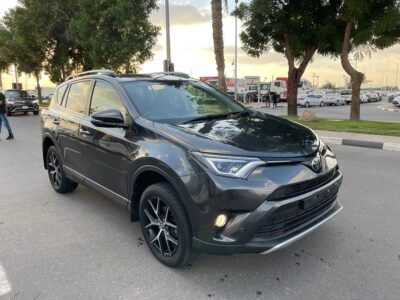 2017 Toyota RAV 4 GXL 2.0-liter inline 4-Cylinder Petrol Engine Grey Red SUV