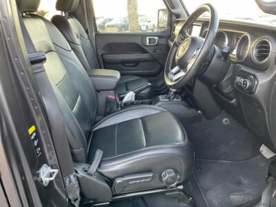 2021 Jeep Wrangler Unlimited Overland 3.6 Litres Pentastar V6 Petrol Engine Grey Black SUV