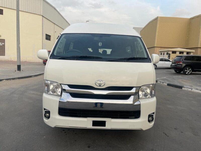 2017 Toyota Hiace Commuter SLWB 3.0 Litres 4 Cylinder Diesel Engine White Grey Van