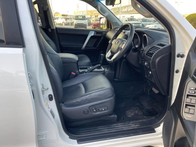 2017 Toyota Land Cruiser Prado Altitude 2.8L 4 Cylinder Turbo Diesel White Grey SUV