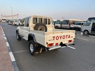 2020 Toyota Land Cruiser 79 Series Dual Cab 4.5L V8 Turbo Diesel White Grey Pickup Truck