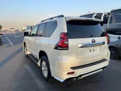 2017 Toyota Land Cruiser Prado Altitude 2.8L 4 Cylinder Turbo Diesel White Grey SUV