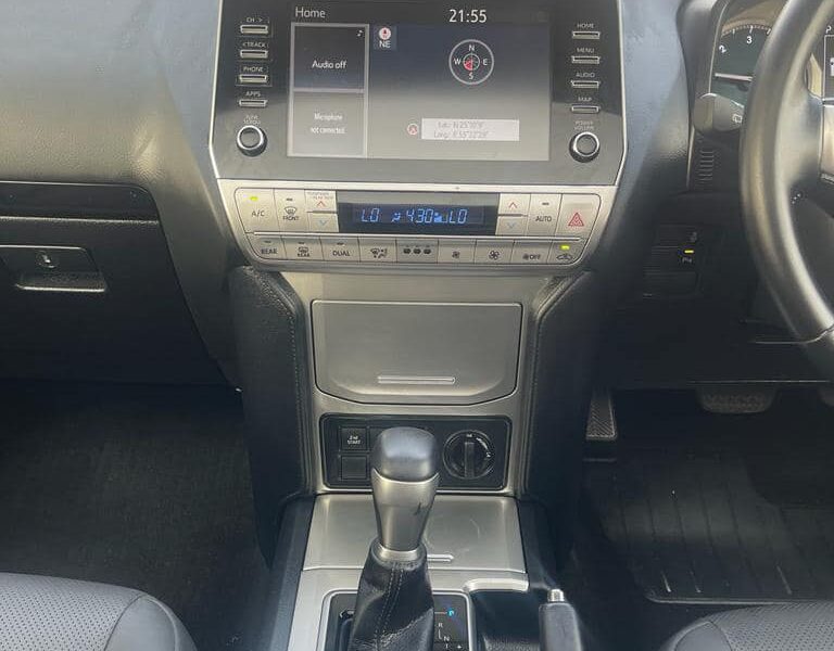 2022 Toyota Land Cruiser Prado Altitude 2.8L Turbodiesel 4-cylinder Engine White Grey SUV