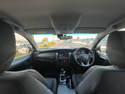 2022 Toyota Fortuner GXL Auto 2.8L 4 Cylinders Turbo Diesel Engine White Black SUV