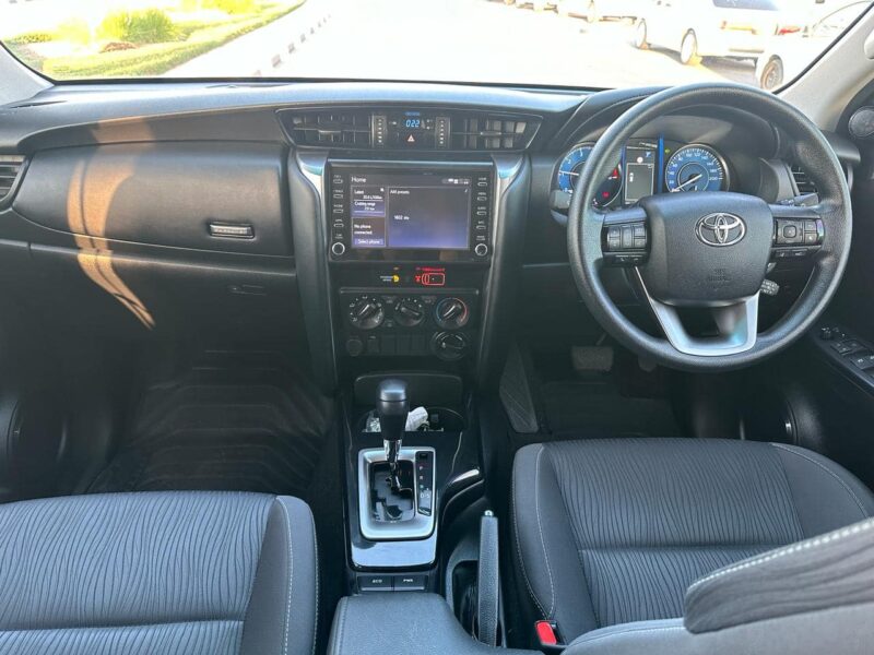 2022 Toyota Fortuner GXL Auto 2.8L 4 Cylinders Turbo Diesel Engine White Black SUV