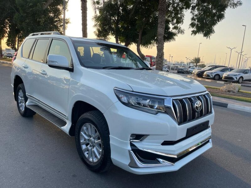 2017 Toyota Land Cruiser Prado Altitude 2.8L 4 Cylinder Turbo Diesel White Grey SUV