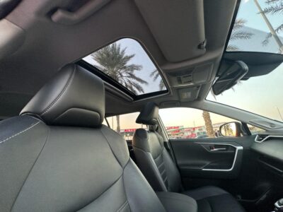 2019 Toyota RAV 4 Cruiser Hybrid 2.5L In-Line 4-Cylinder Engine Black SUV Automatic