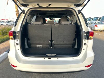 2022 Toyota Fortuner GXL Auto 2.8L 4 Cylinders Turbo Diesel Engine White Black SUV