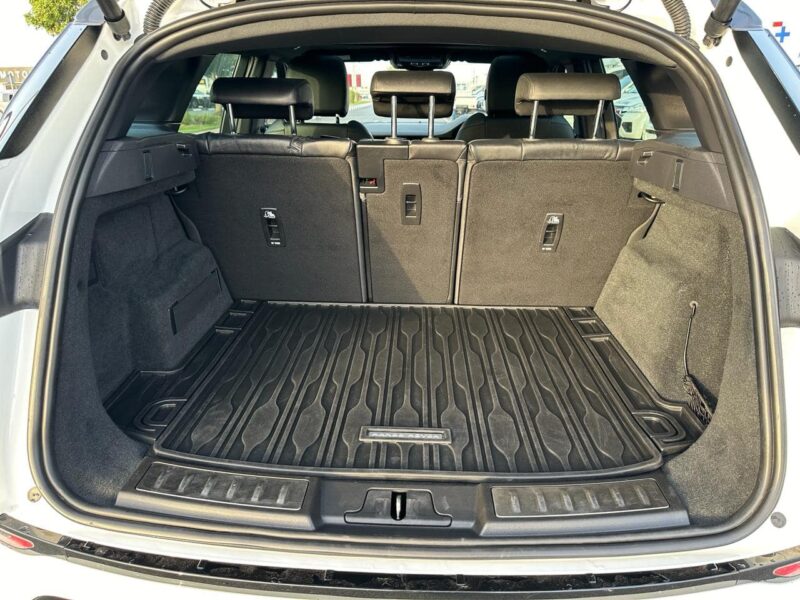 2022 Land Rover Range Rover Evoque P250 R-Dynamic SE 2.0L I4 Engine White Black SUV