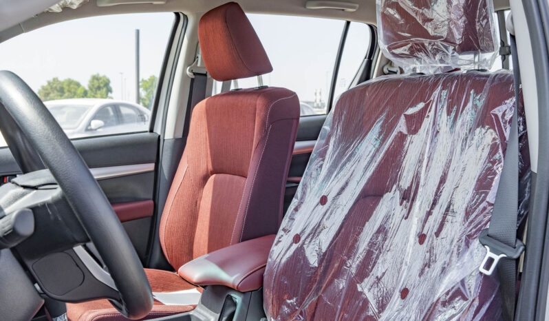 2025 Toyota Hilux 2.7L 4-cylinder, DOHC, 16-valve with VVT-i White Red Pickup Truck