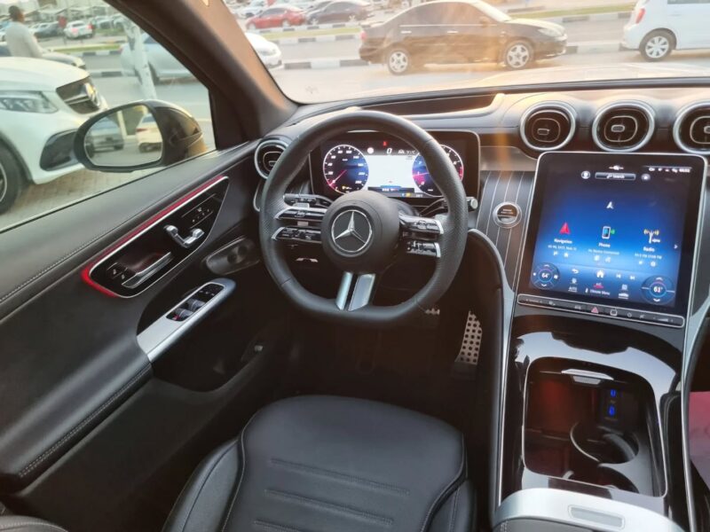 2024 Mercedes-Benz GLC 2.0-liter Inline 4-cylinder Turbocharged Engine Silver Black SUV