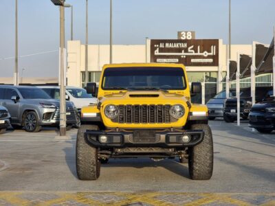 2018 Jeep Wrangler 2-Door 3.6 Litres Pentastar V6 Petrol Engine Yellow Black SUV