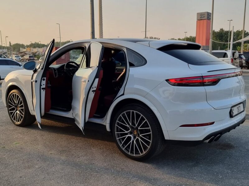 2023 Porsche Cayenne 3.0 Liters 6 Cylinders Petrol Engine White Red SUV GCC