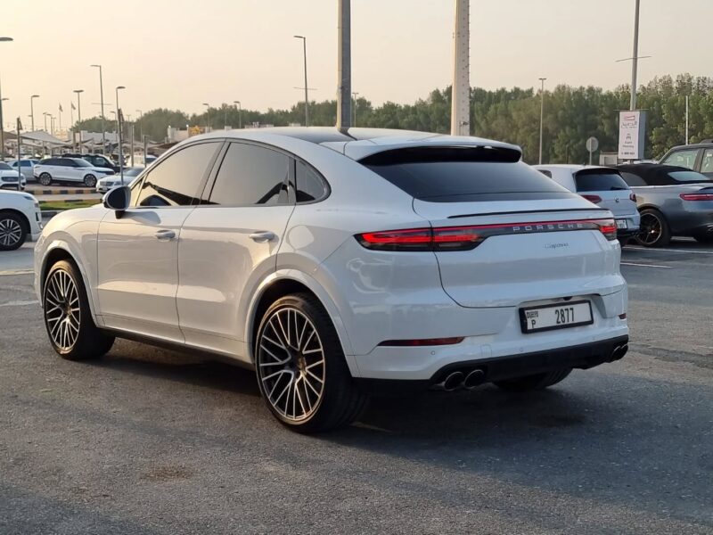 2023 Porsche Cayenne 3.0 Liters 6 Cylinders Petrol Engine White Red SUV GCC