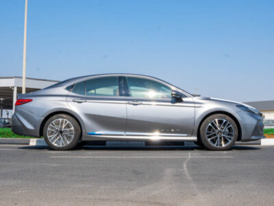 2025 Toyota Camry Lumiere 2.5L Hybrid Inline-4 Engine Silver Tan Sedan Full Option