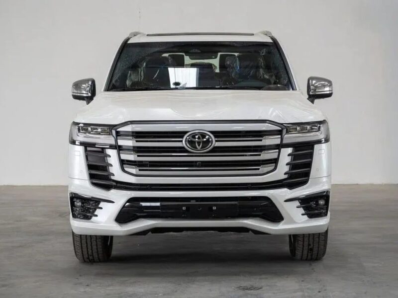 2026 Toyota Land Cruiser VXR 3.5L V6 Twin Turbo Petrol Engine White Red SUV GCC Specs