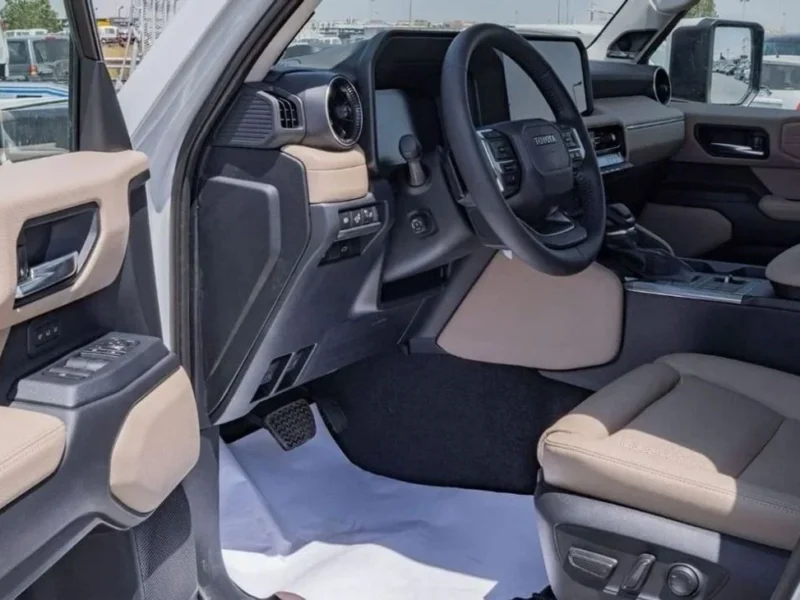 2025 Toyota Prado 2.4L turbocharged 4-Cylinder Petrol Engine White Beige SUV