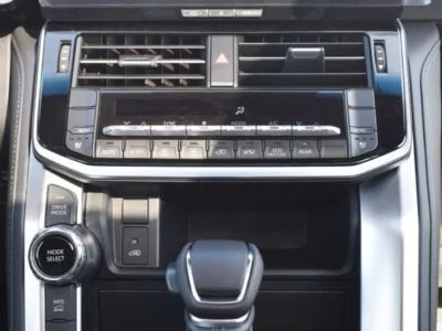 2025 Toyota Land Cruiser GXR 3.3 Liters V6 Twin Turbo Diesel Black SUV GCC Specs