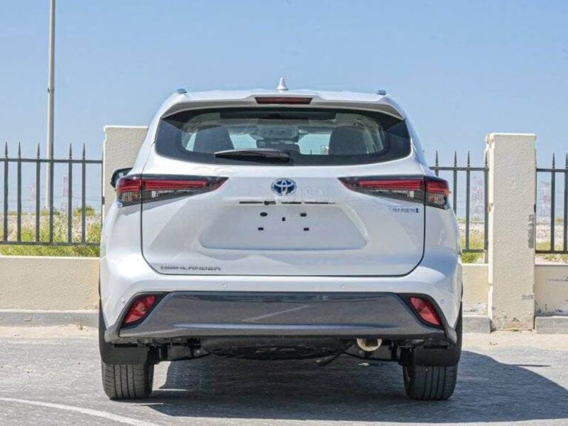 2025 Toyota Highlander Hybrid VXR 2.5 Litres 4 Cylinders Engine White Beige SUV