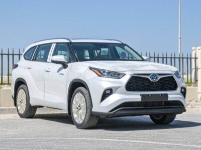 2025 Toyota Highlander Hybrid VXR 2.5 Litres 4 Cylinders Engine White Beige SUV