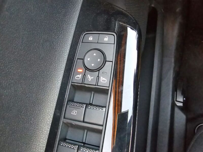 2025 MITSUBISHI XFORCE H-line 1.5 Litres 4 Cylinders Petrol Engine Orange Black SUV